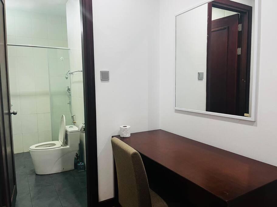 Bay Resort Condominium 3-Bedrooms With Swimming Pool Near The Seaside Miri Bagian luar foto